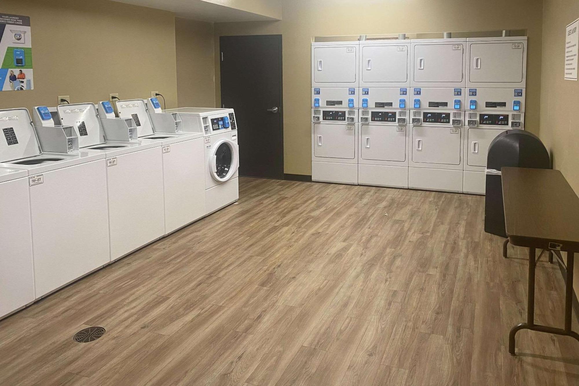 Suburban Studios Arlington Heights Elk Grove Екстериор снимка